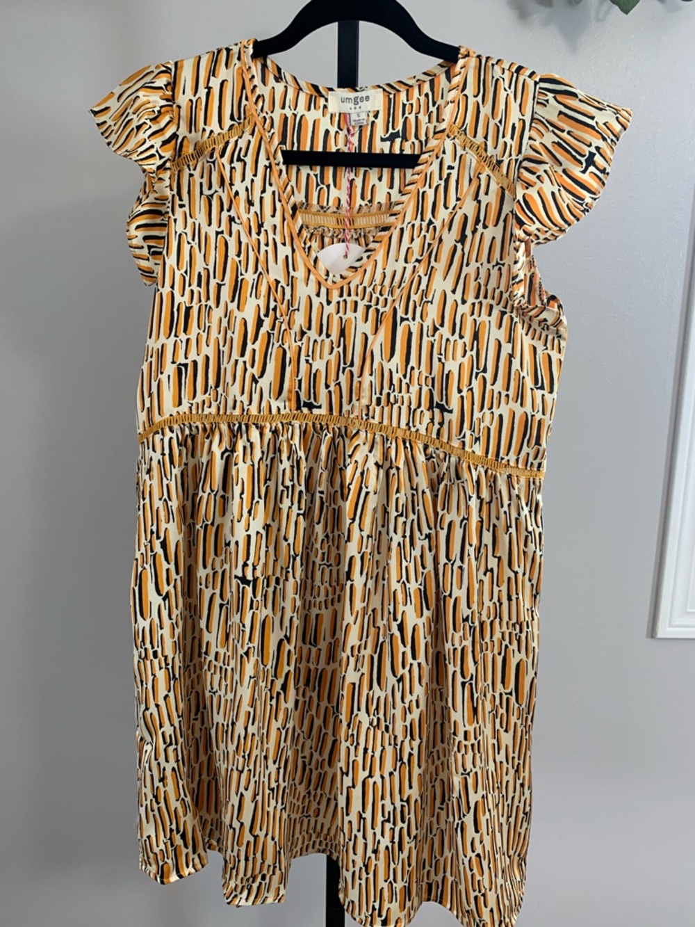 NWT Umgee Yellow Printed V-Neck Mini Dress with Flutter Sleeves - Picture 3 of 16